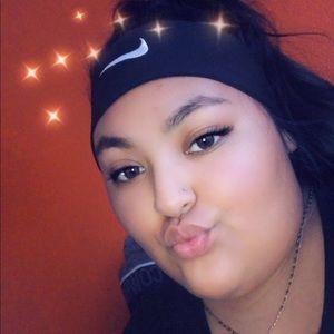 Meet your Posher, Tania